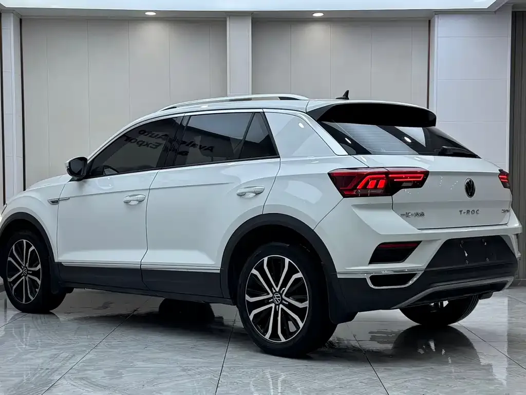 Volkswagen T-Roc — фото 5