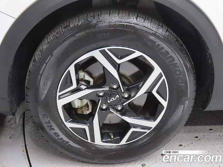 Kia Sportage — фото 8