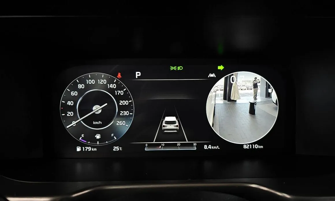 Kia Sorento — фото 9