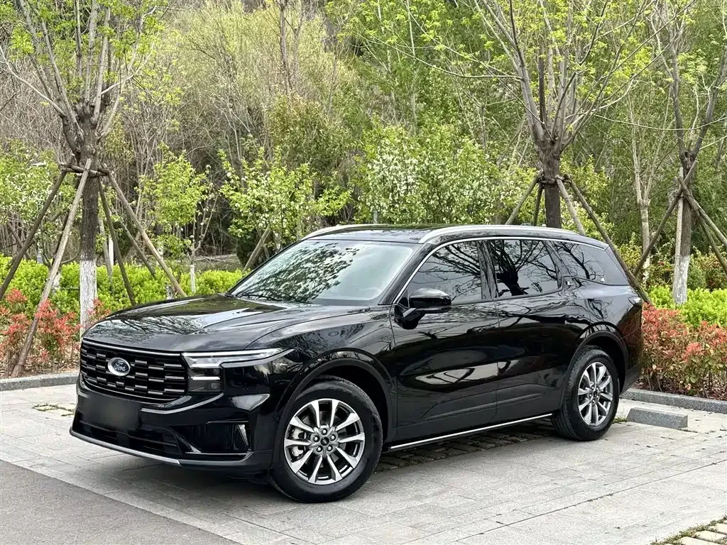 Ford Edge — фото 10