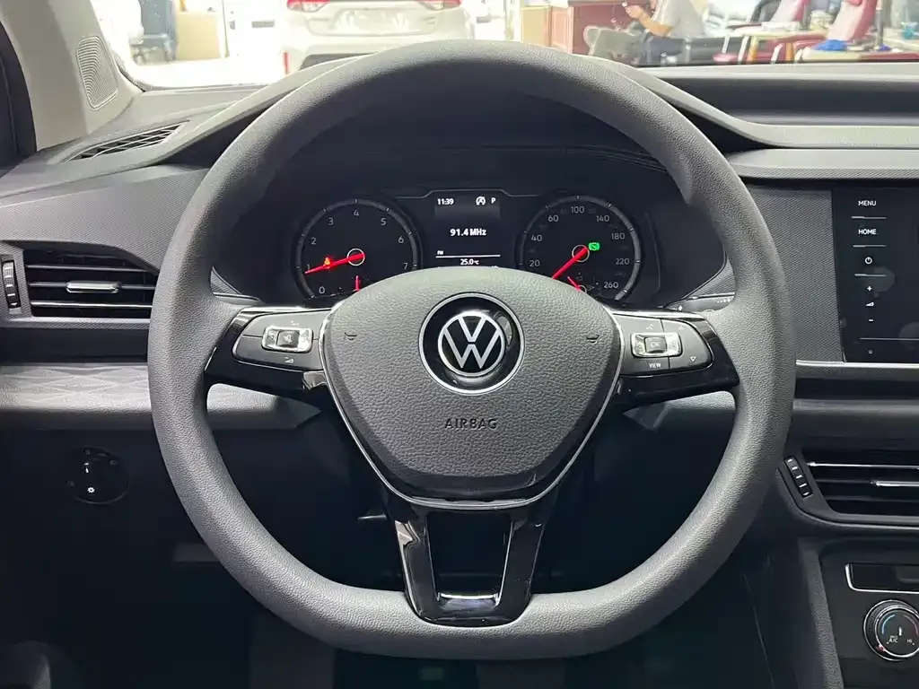 Volkswagen Tharu — фото 7