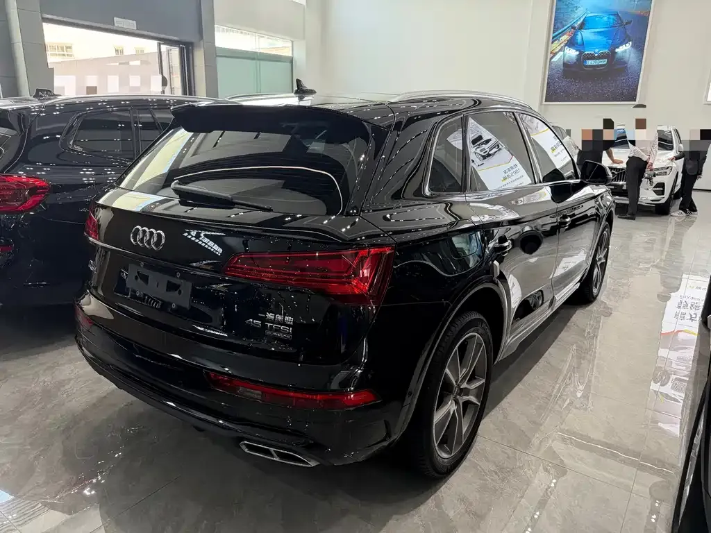 Audi Q5L 2021 из CN, фото 5