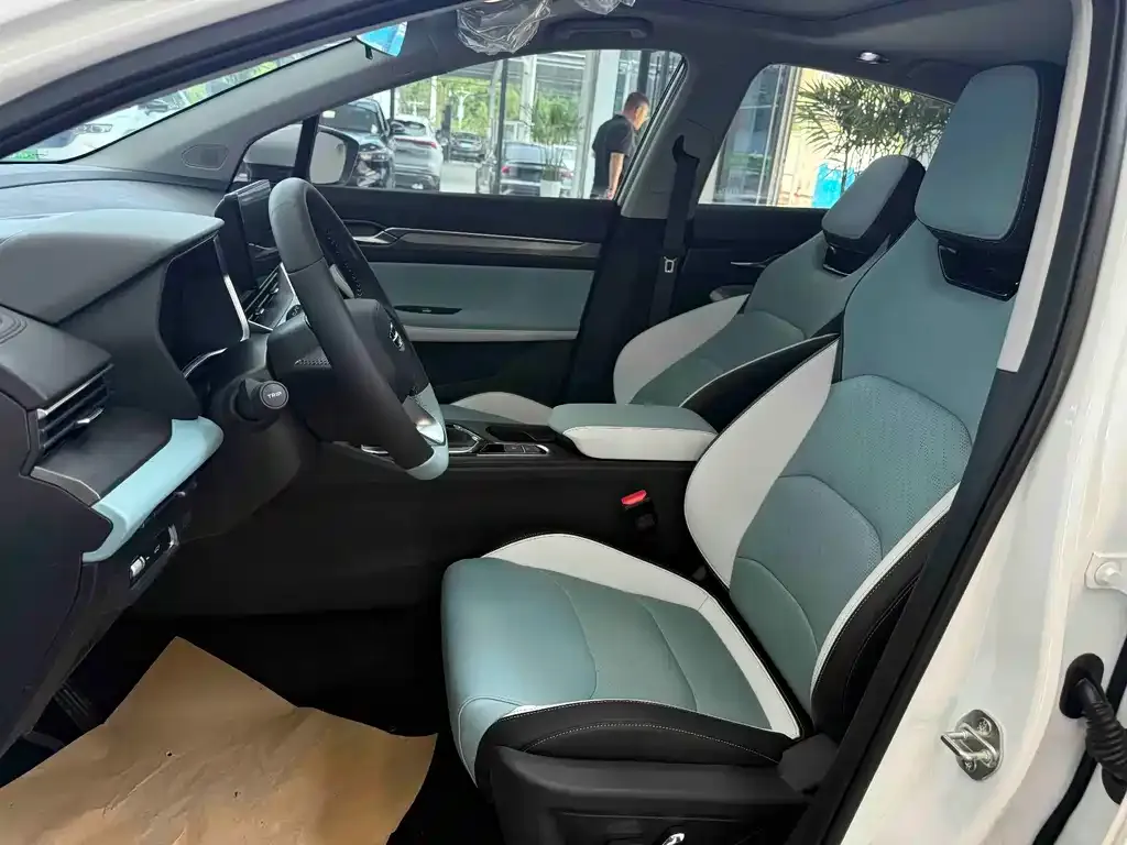 Geely Emgrand S 2023 из CN, фото 10