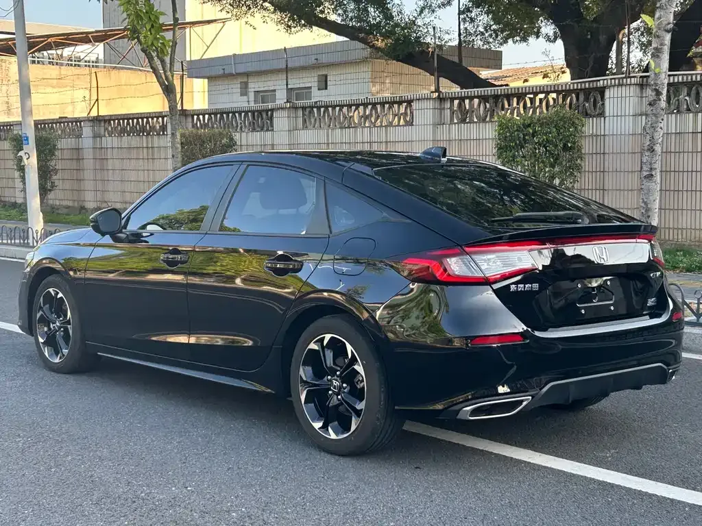 Honda Civic — фото 7