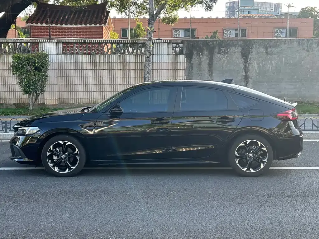 Honda Civic — фото 8