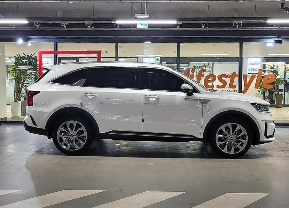 Kia Sorento — фото 5