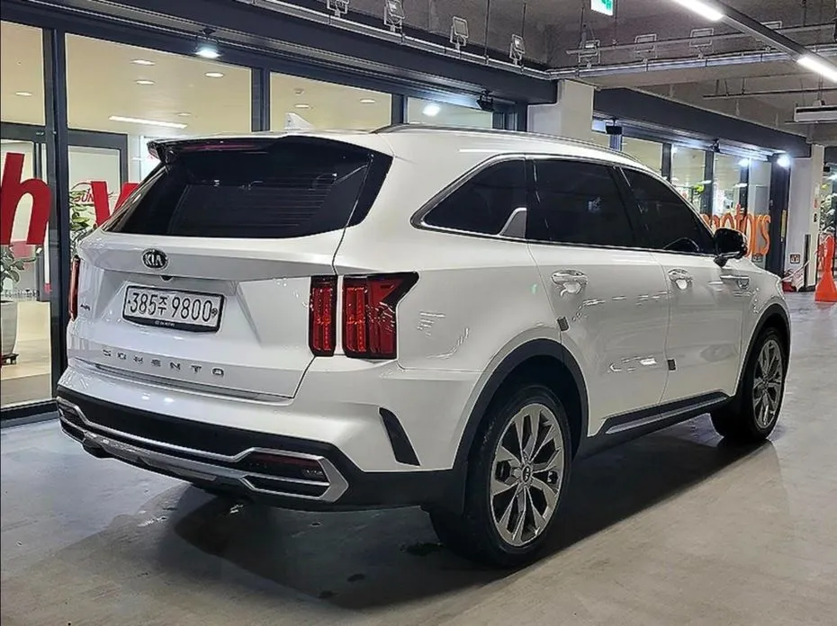 Kia Sorento — фото 9