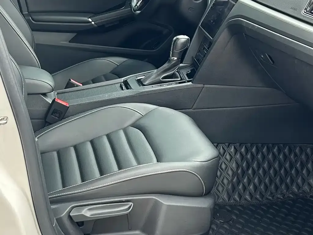 Volkswagen Lamando 2021 из CN, фото 8