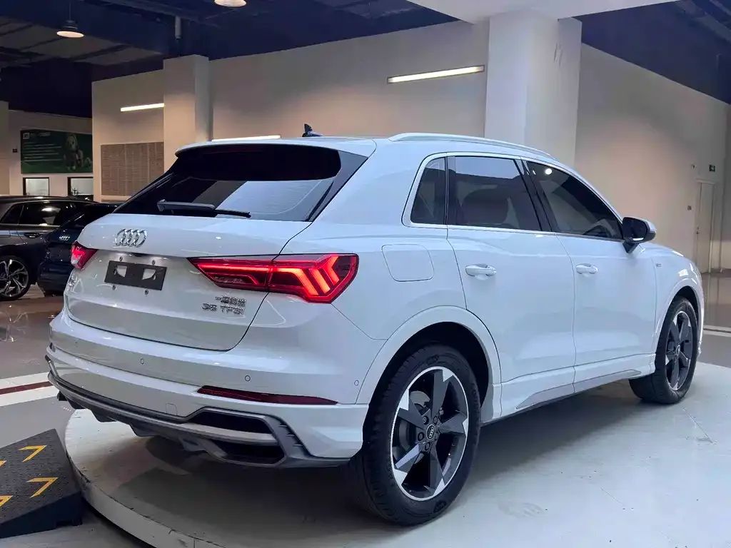 Audi Q3 2022 из CN, фото 10