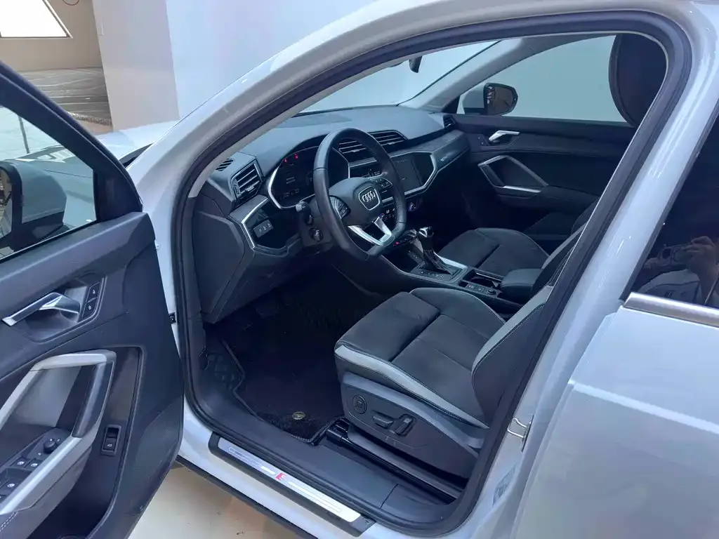 Audi Q3 2022 из CN, фото 9
