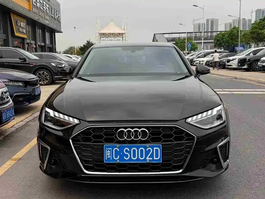 Audi A4L 2021 из CN, фото 3