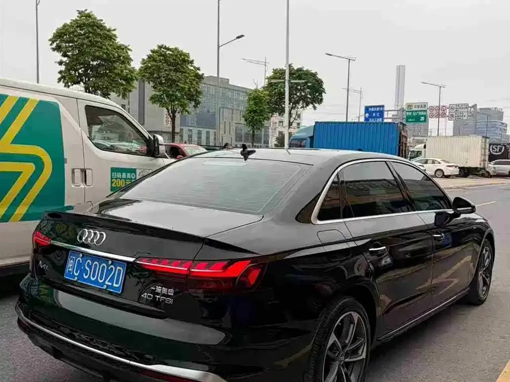 Audi A4L 2021 из CN, фото 7