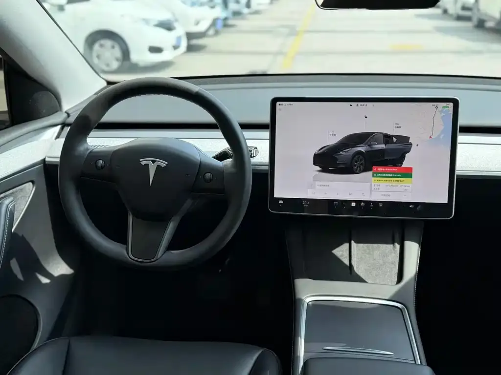 Tesla Model Y — фото 5