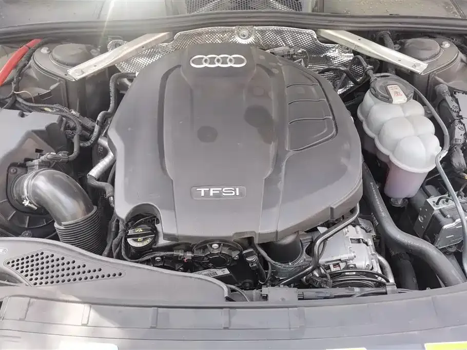 Audi A4L 2023 из CN, фото 5