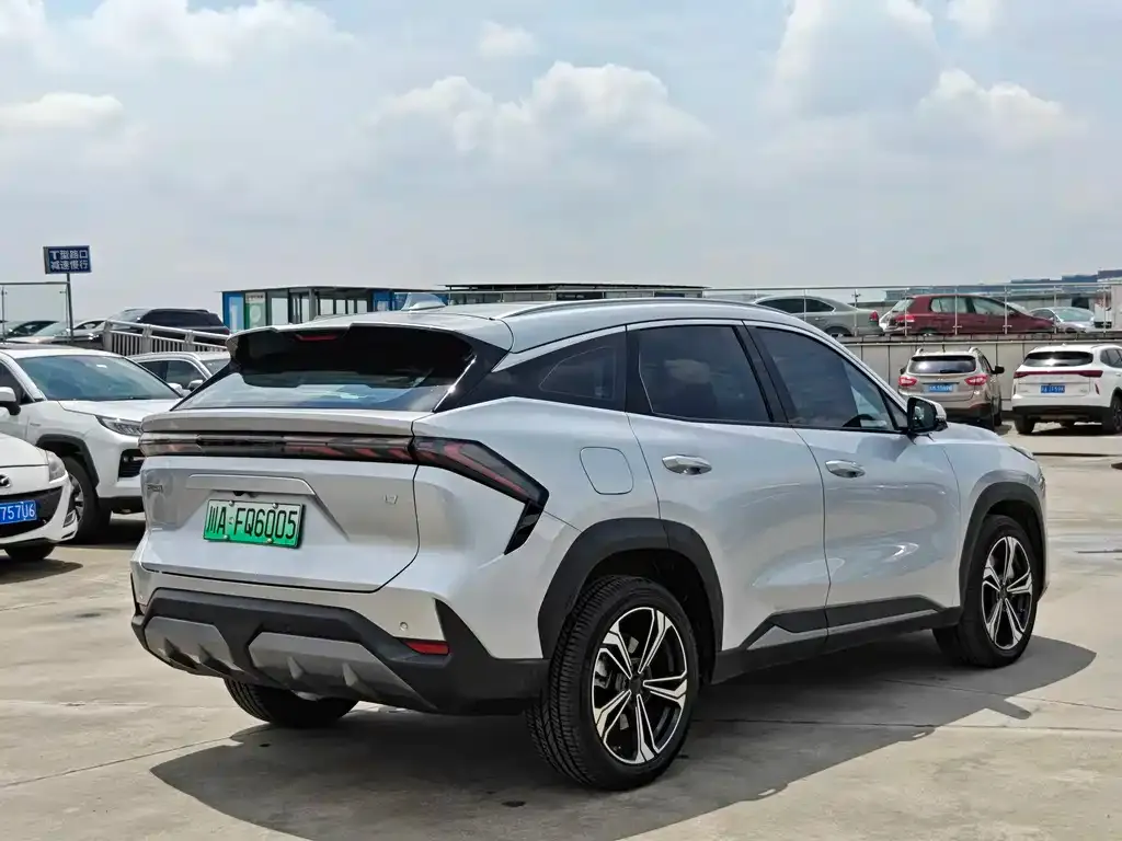 Geely Galaxy L7 — фото 10