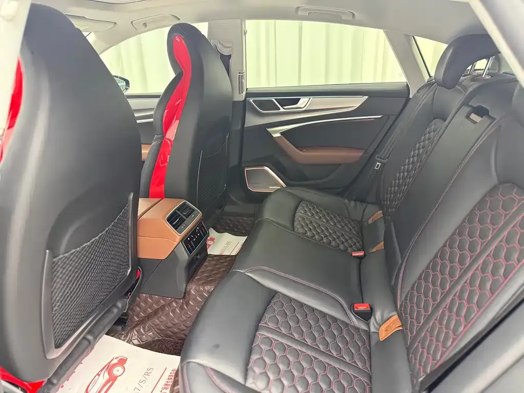 Audi A7 2023 из CN, фото 8