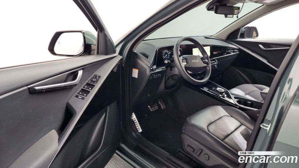 Kia Niro — фото 10