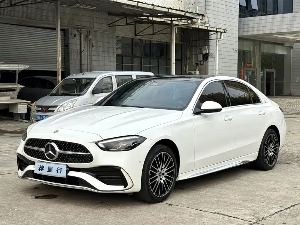 Mercedes-Benz C-Class — фото 1