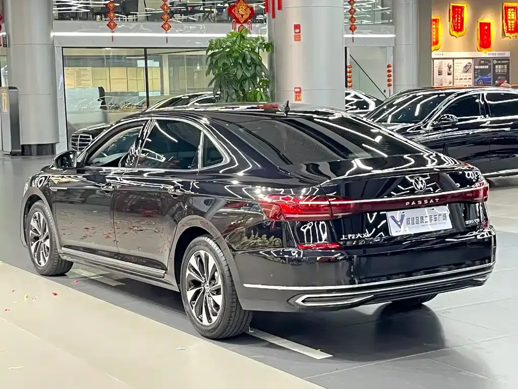 Volkswagen Passat — фото 7