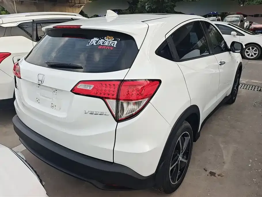 Honda Vezel 2021 из CN, фото 10