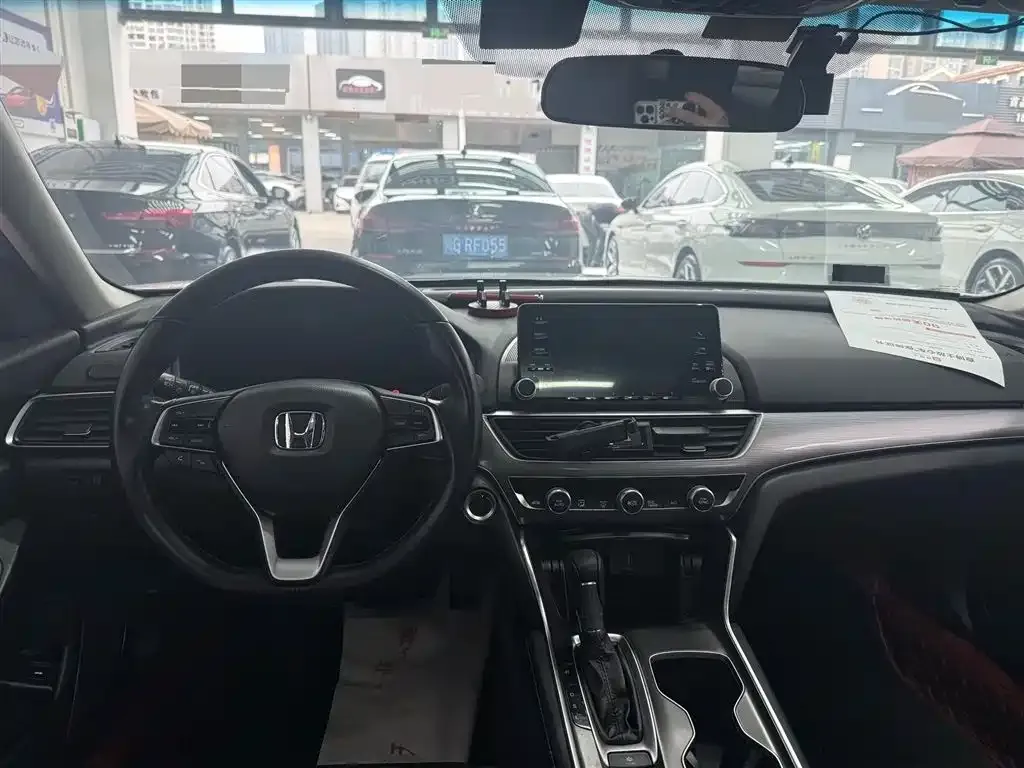 Honda Accord — фото 4
