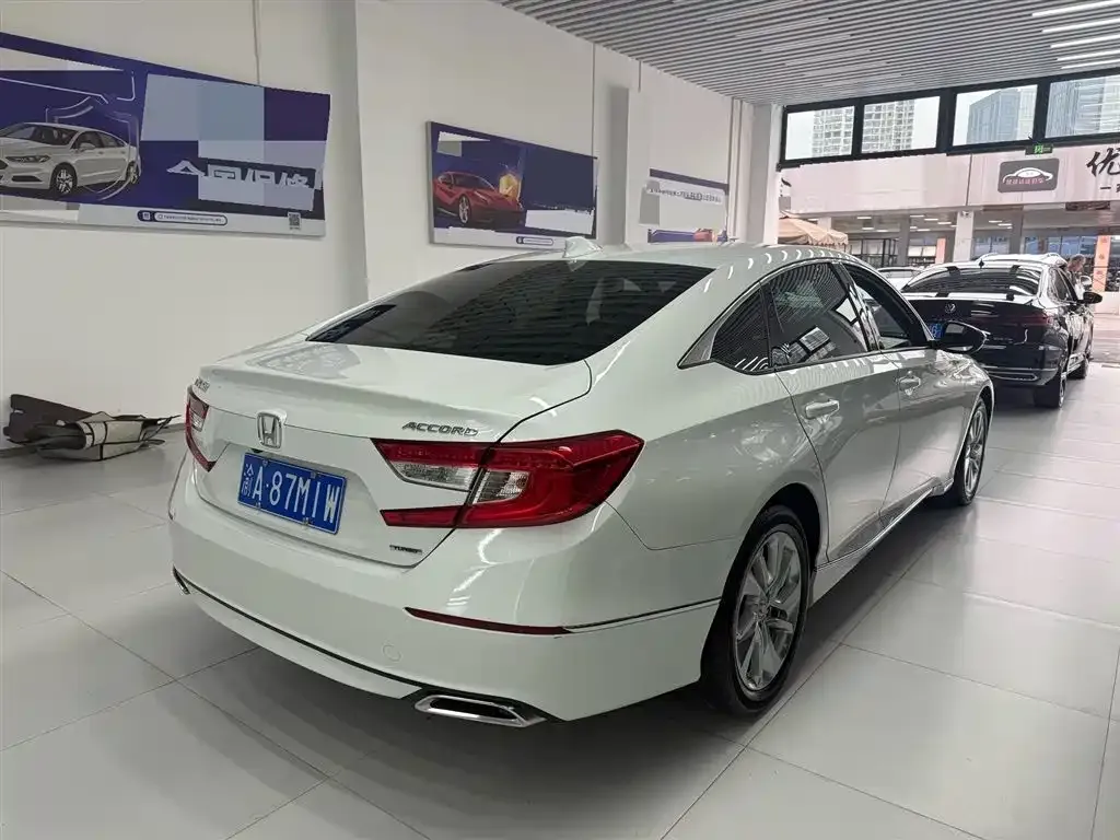 Honda Accord — фото 5