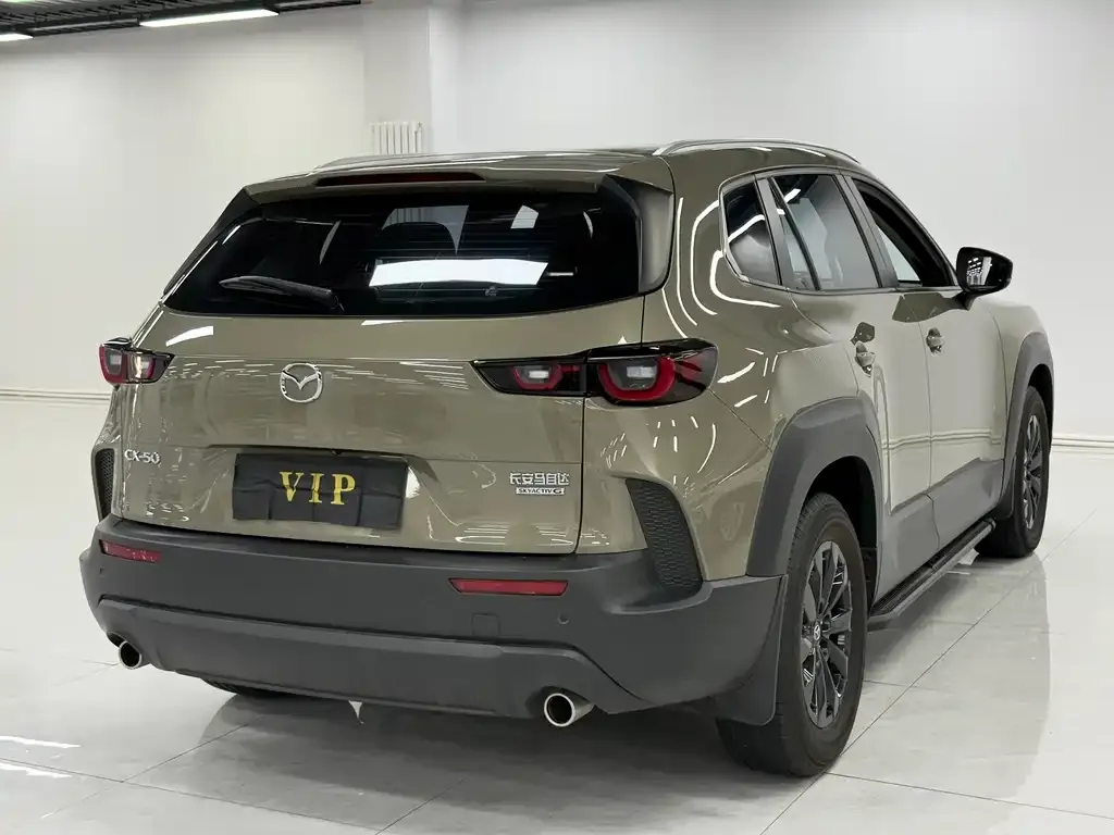 Mazda CX-50 2023 из CN, фото 3