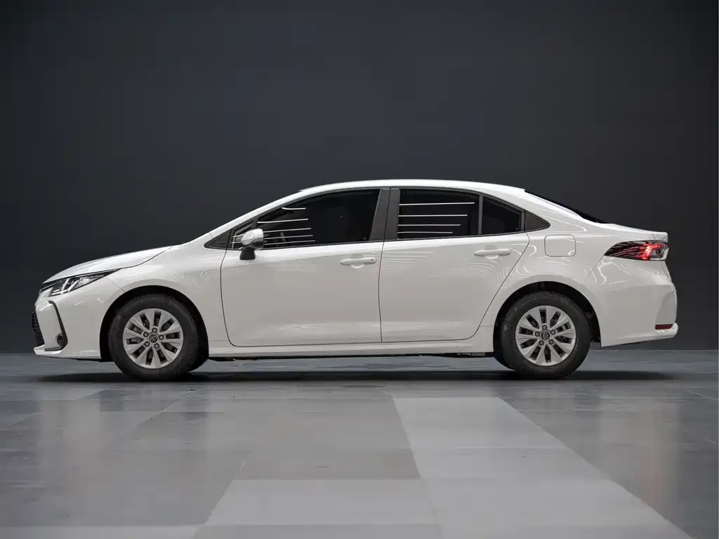 Toyota Corolla 2022 из CN, фото 3