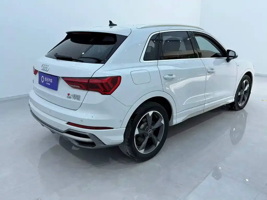 Audi Q3 2022 из CN, фото 2