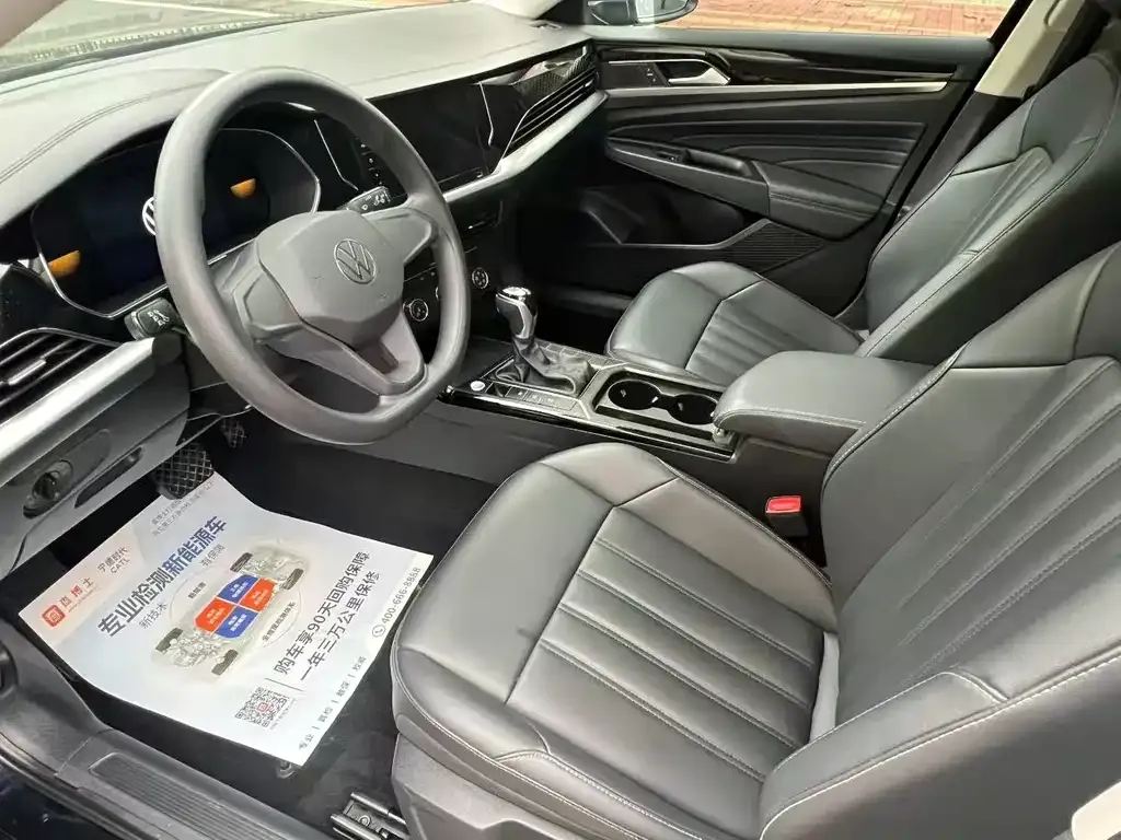 Volkswagen Passat 2023 из CN, фото 2