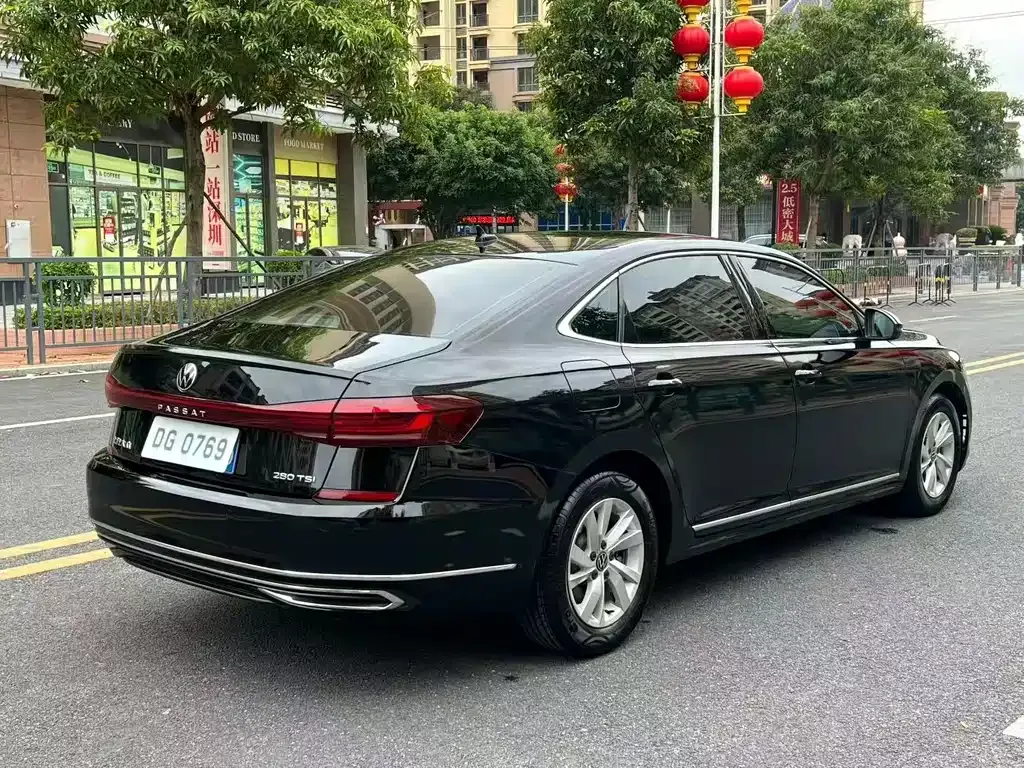 Volkswagen Passat 2023 из CN, фото 9
