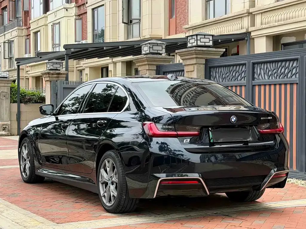 BMW i3 — фото 7