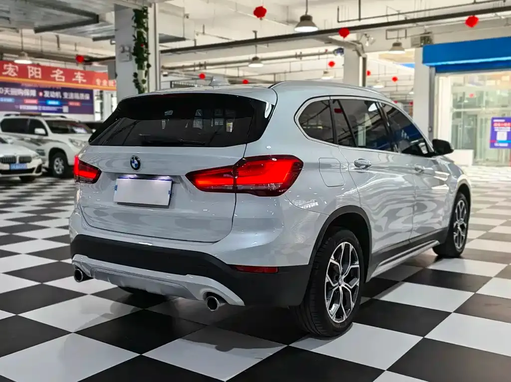 BMW X1 — фото 2