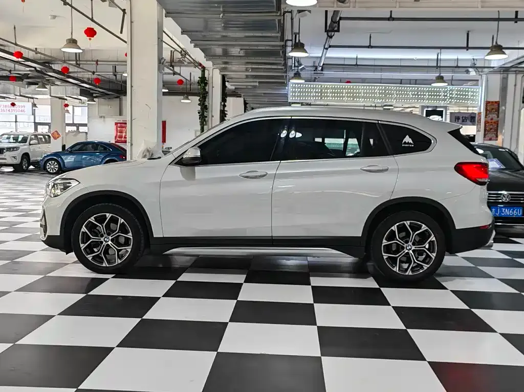 BMW X1 — фото 9