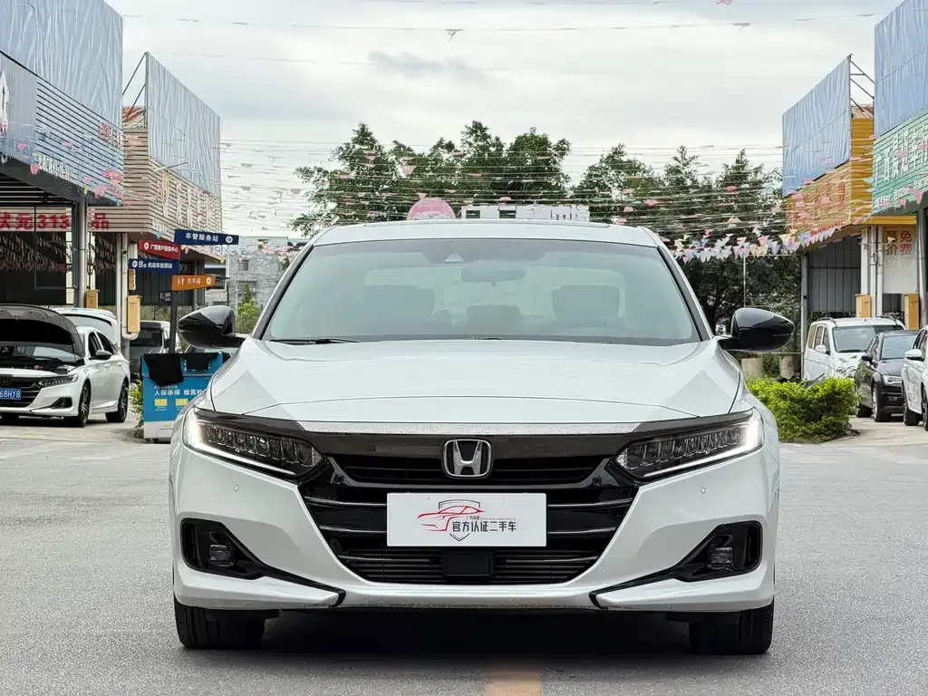 Honda Accord — фото 4