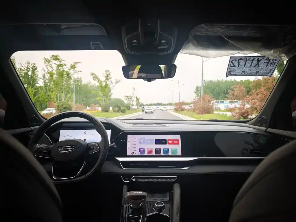 Geely Xingyue L 2024 из CN, фото 2