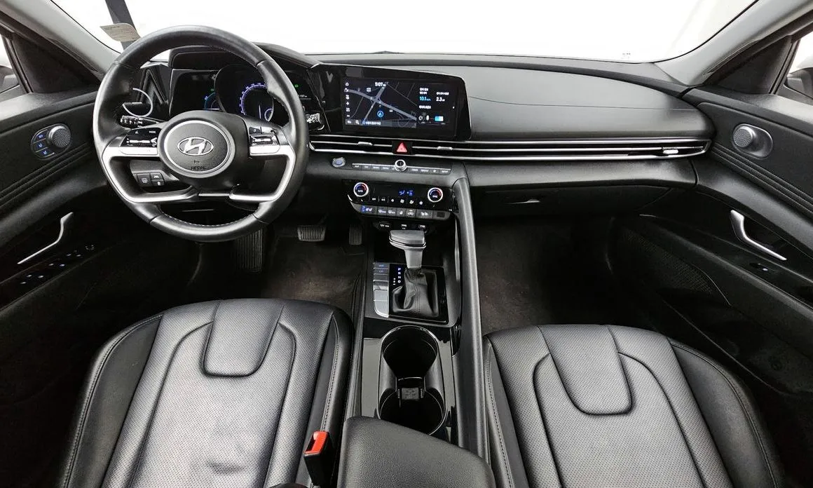Hyundai AVANTE — фото 9
