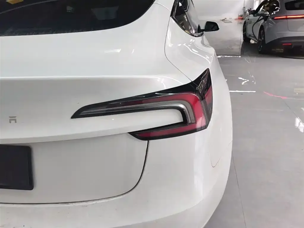 Tesla Model 3 2023 из CN, фото 4
