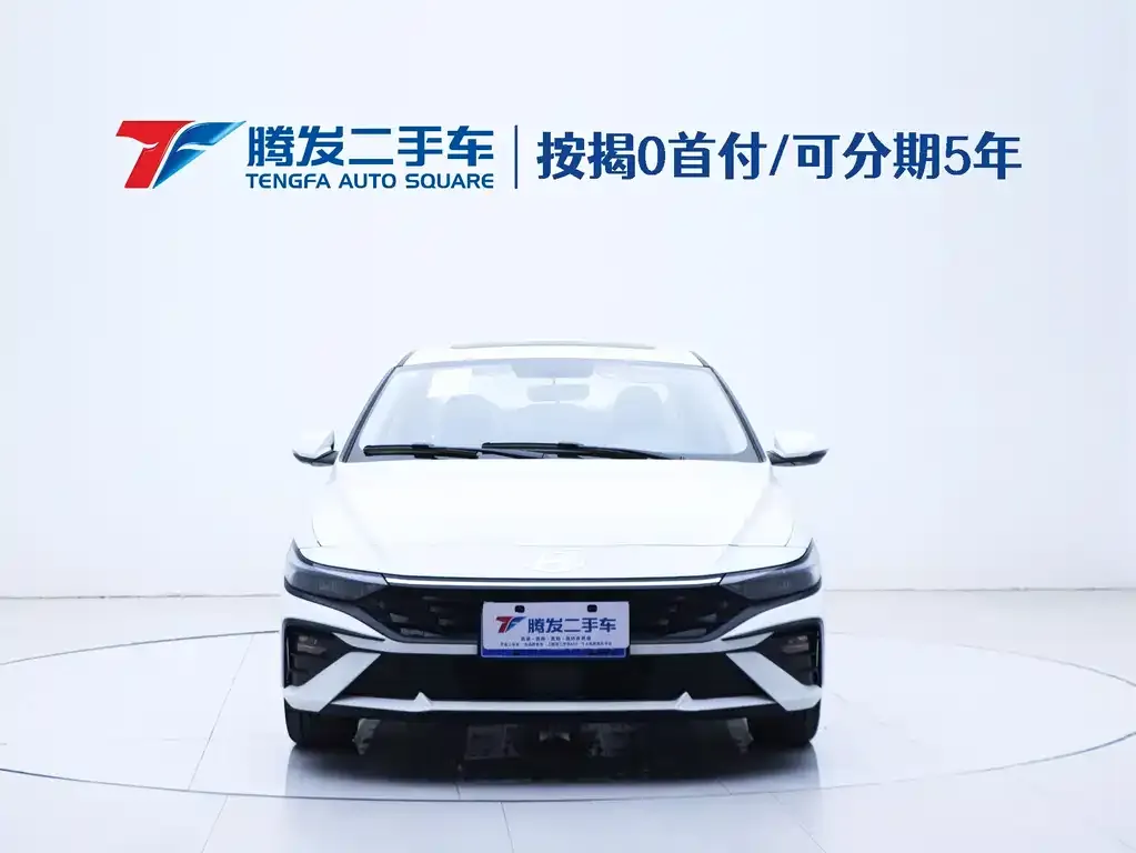 Hyundai Elantra — фото 2