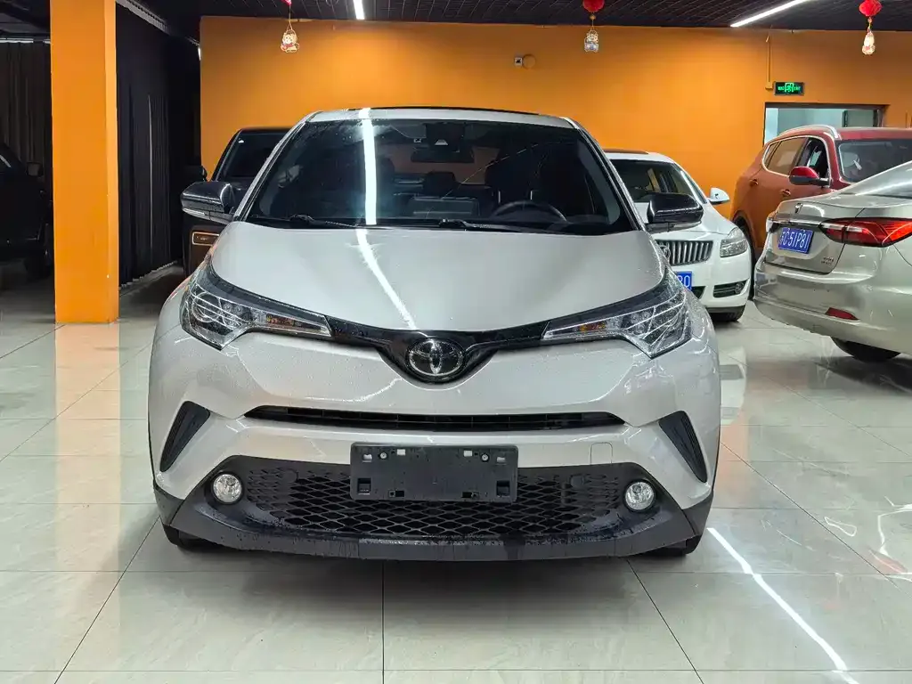 Toyota C-HR — фото 6