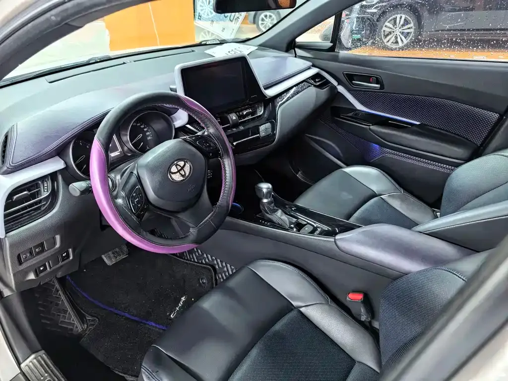 Toyota C-HR — фото 4