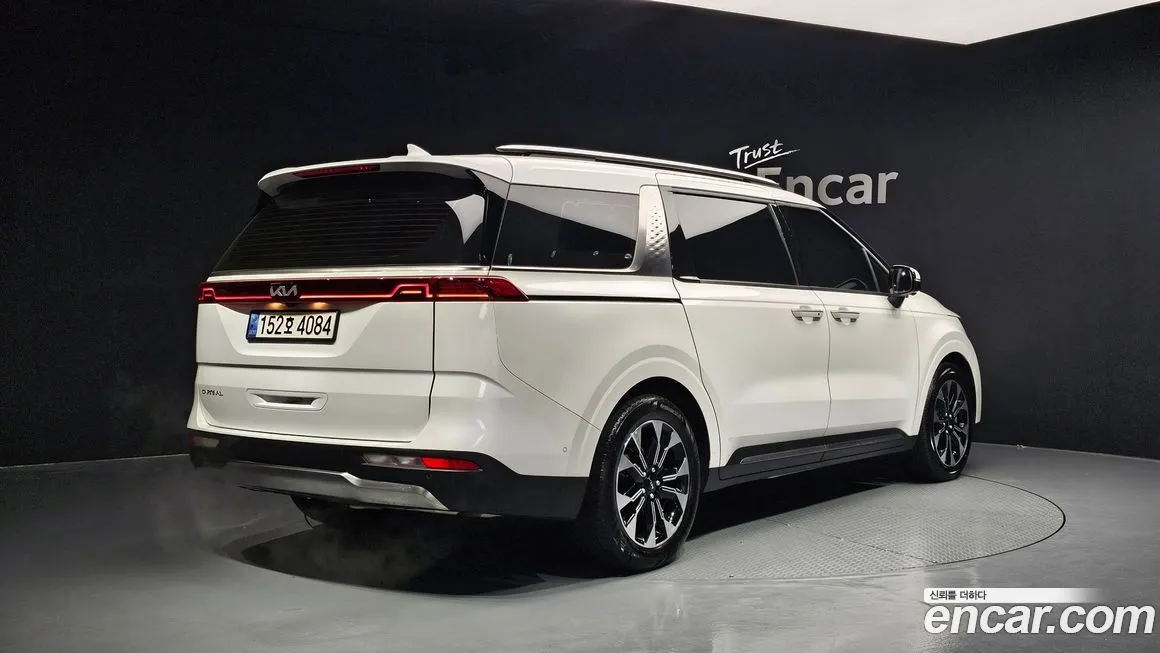 Kia Carnival — фото 2