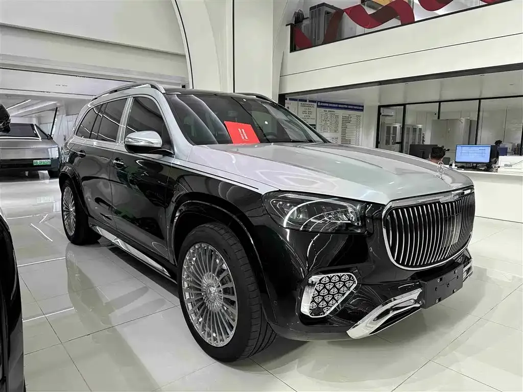Mercedes-Benz GLS — фото 6