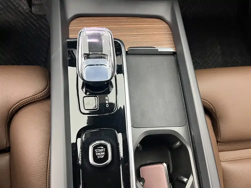 Volvo XC60 2024 из CN, фото 5