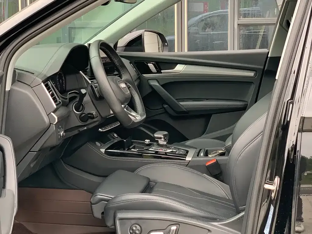 Audi Q5L 2025 из CN, фото 6