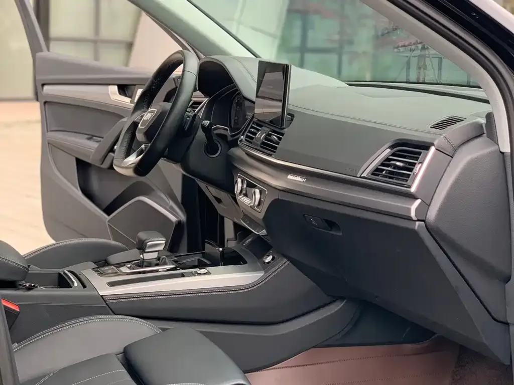 Audi Q5L 2025 из CN, фото 2