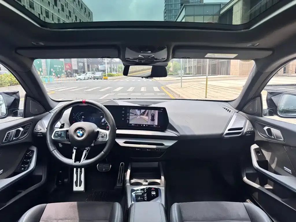 BMW M235L 2025 из CN, фото 4