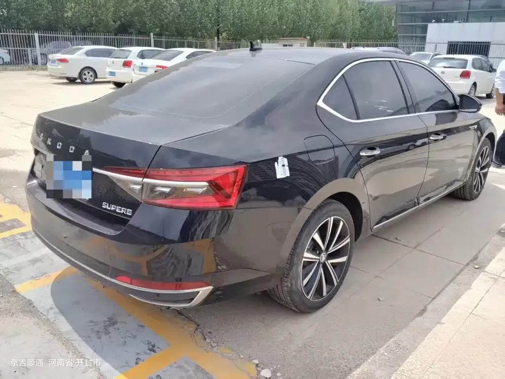 Skoda Superb 2024 из CN, фото 7