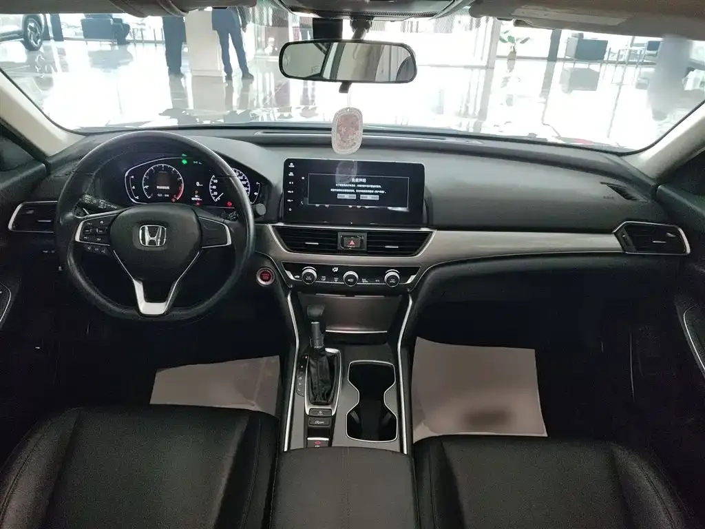 Honda Accord — фото 6
