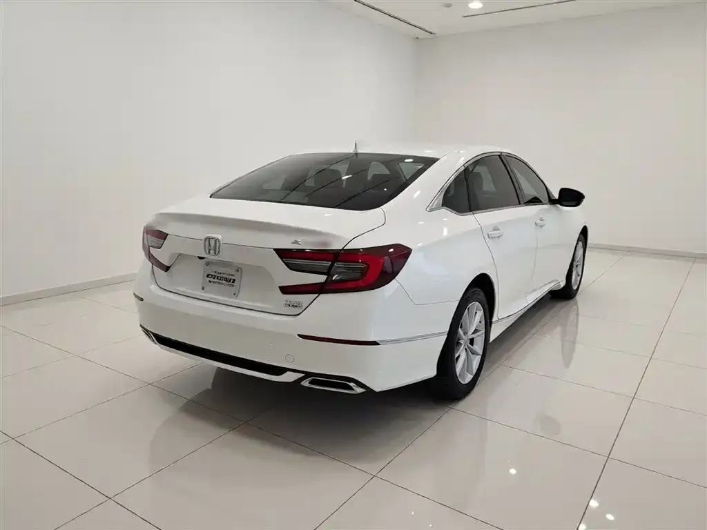 Honda Accord — фото 3